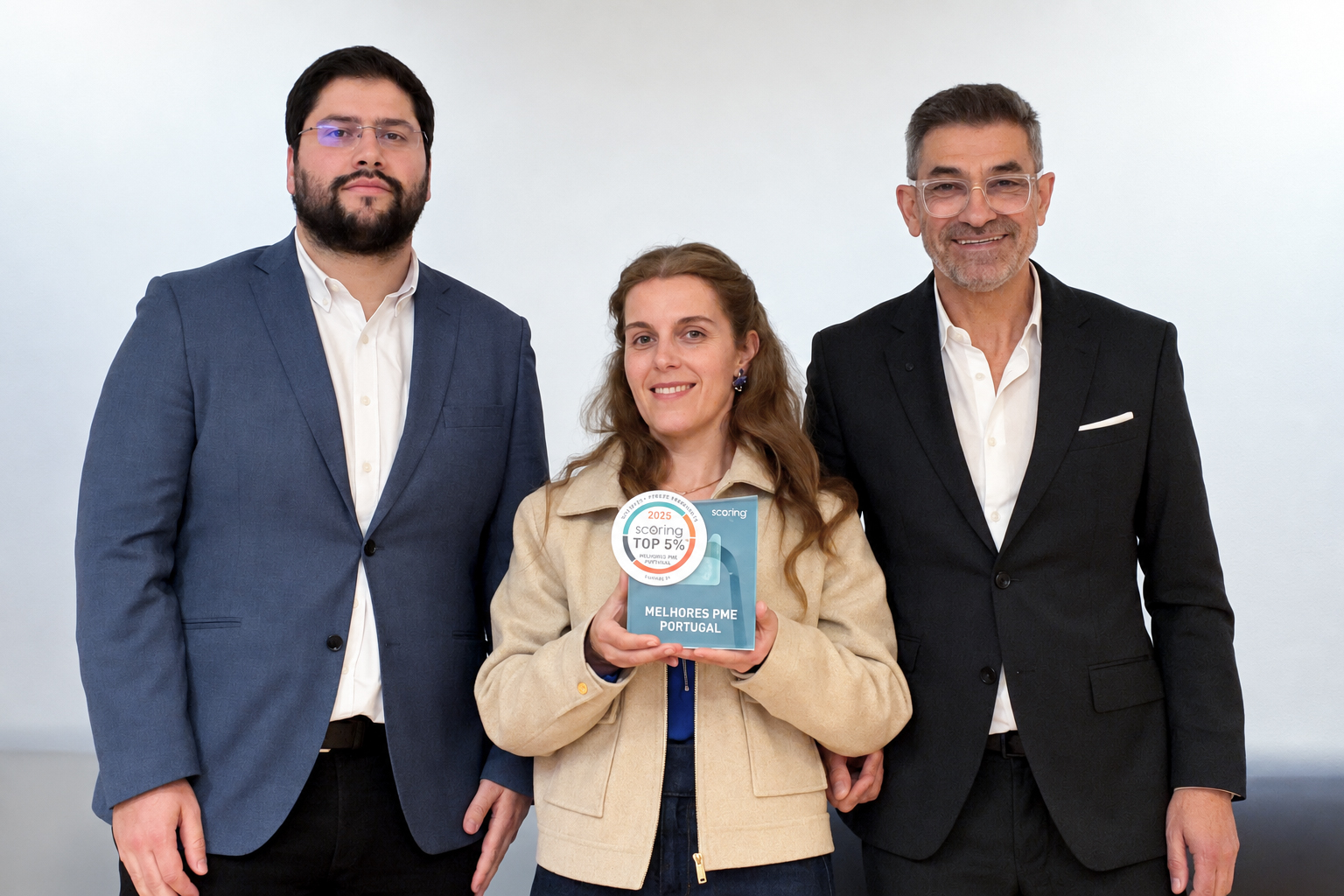 Fernando Pinto and Frente Permanente with the 2025 Scoring SME award — Best SMEs Portugal